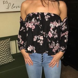 Off the shoulder long sleeve top